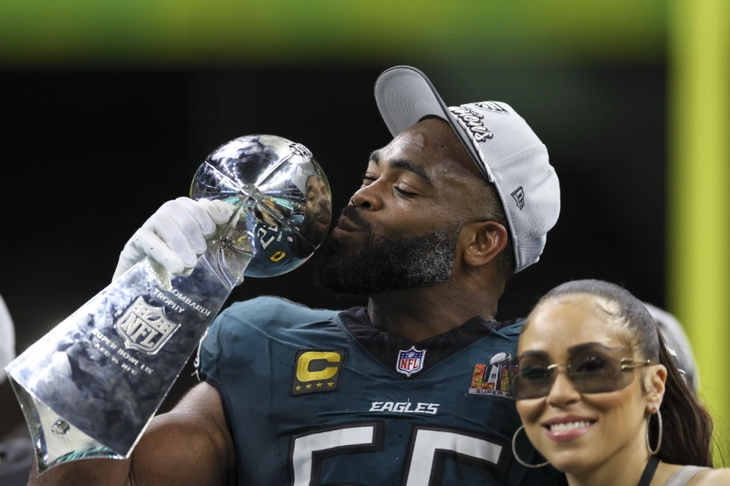 brandon graham kissing Lombardi trophy, credits Kara Durrette/Getty Images
