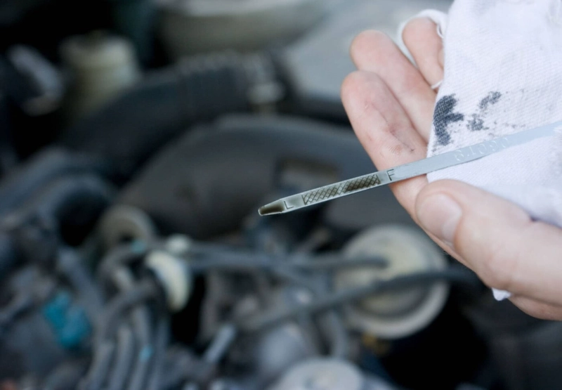 how to check transmission fluid - dipstick with fluid level