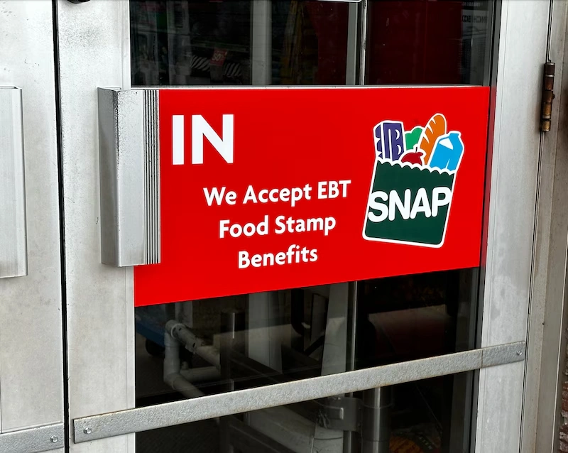 Store accepts Food Stamps SNAP Benefits sign, image credits: Jan Murphy
