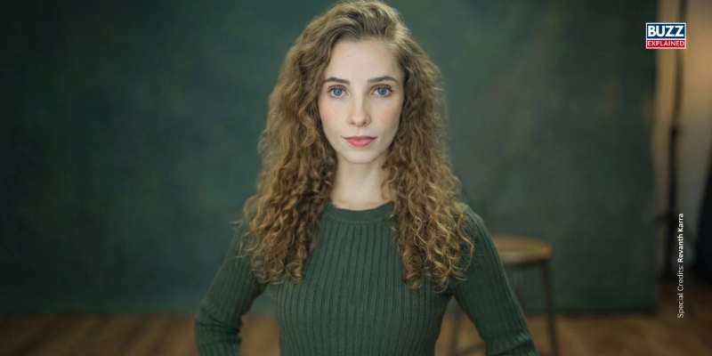 Bethany Weaver curly hair green sweater, image credits: Bethany Weaver / Instagram