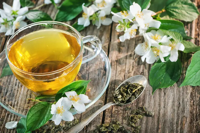 What is the tea used in Chinese restaurants: jasmine tea with flowers and leaves.