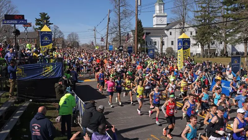 Large crowd starts Boston Marathon 2025 in Hopkinton.