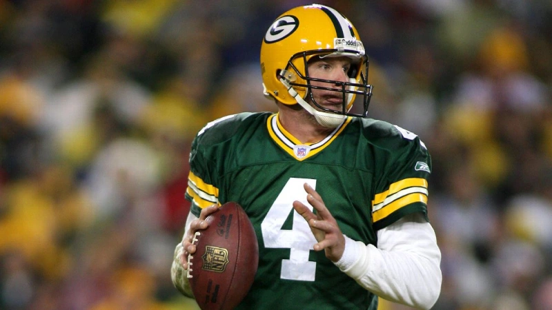 Brett Favre: Packers quarterback prepares to pass.